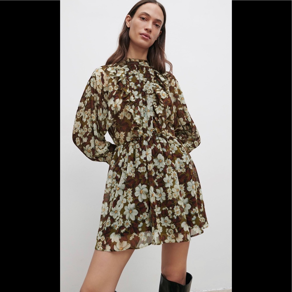 🤎 Beautiful Zara Flower Ruffle Print Romper Medium